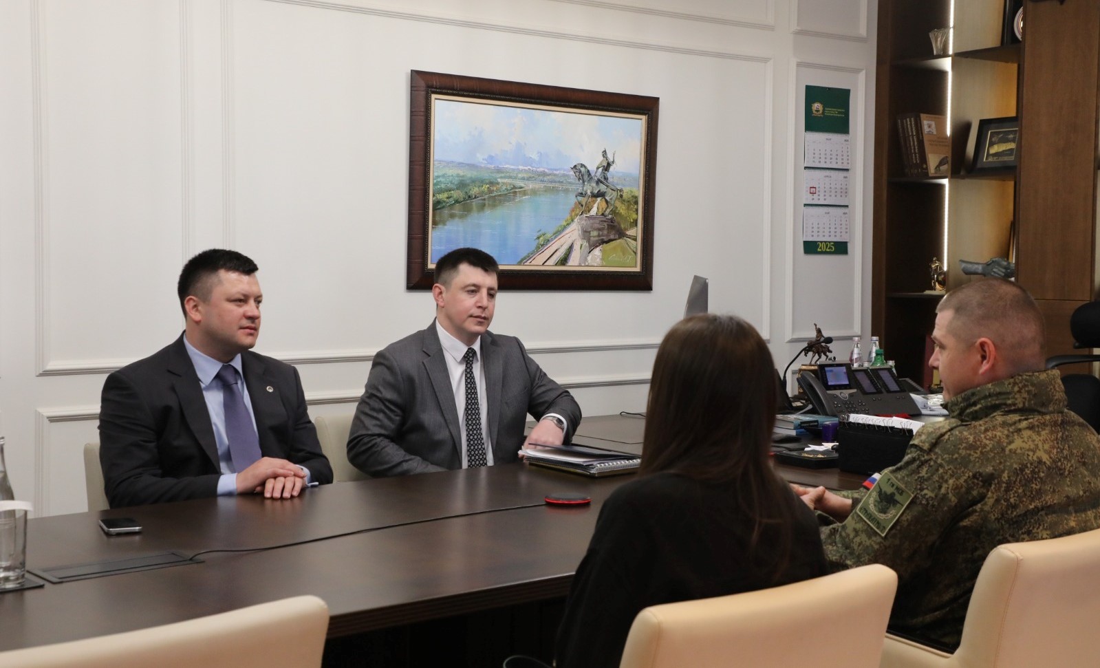 Поддерживаем своих